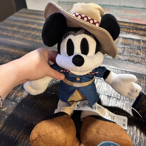 DISNEY Cruise Line Treasure Minnie Mouse Inaugural Sailing Plush - Picture 1 of 6